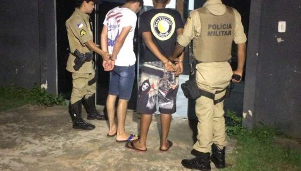 AÇÃO POLICIAL: Dupla é presa em flagrante transitando em moto furtada em Araguaína