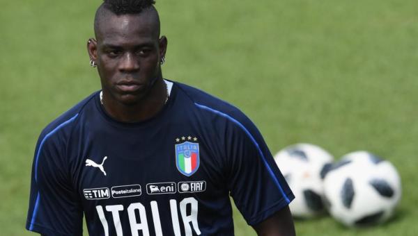 Achou o centroavante? Flamengo abre negociações com Balotelli para reforçar setor de ataque