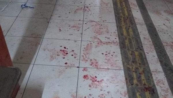 Aluno esfaqueia professor dentro de sala de aula no PA
