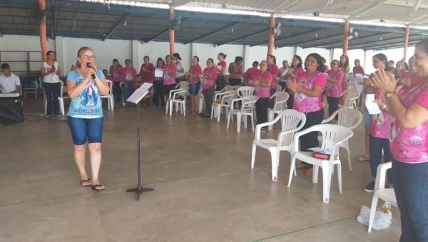 Amor à Virgem Maria reúne mais de 150 mulheres no I Encontro do Terço das Mulheres de Ananás