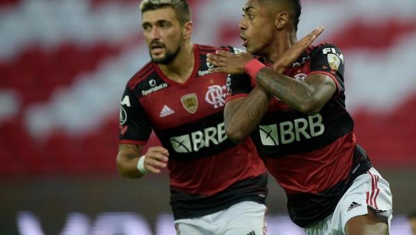 Análise: estratégico e letal, Flamengo atrai Del Valle para armadilha e dá o troco com vitória e vaga