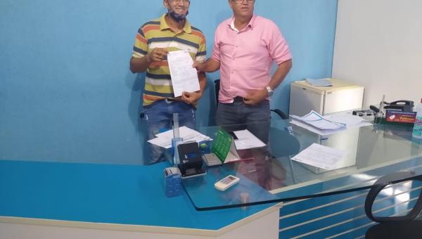 ANANÁS: Prefeito Valdemar empossa novo auditor de controle interno