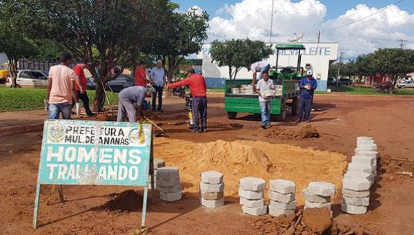 ANANÁS: Prefeitura realiza operação tapa buraco no município 