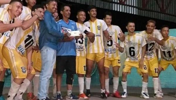 ANANÁS: time de Imperatriz vence a final de torneio de futsal