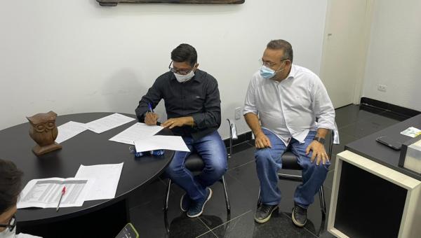 AUGUSTINÓPOLIS: Fabic firma parceria com Unigoyazes para mais de 40 cursos para a região do Bico