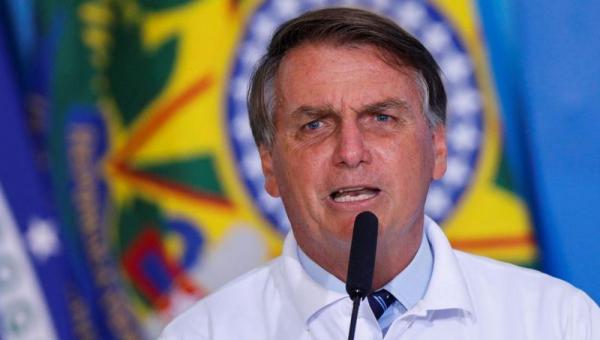 Bolsonaro anuncia imposto federal zerado para diesel e gás de cozinha