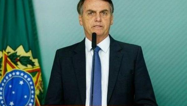 Bolsonaro causa polêmica ao publicar vídeo pornográfico