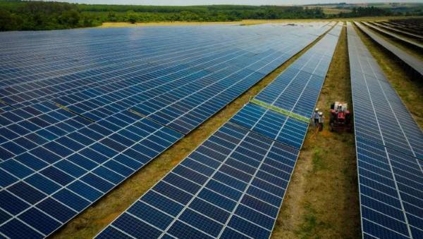Brasil é o 8º país que mais criou vagas em energia solar em 2019