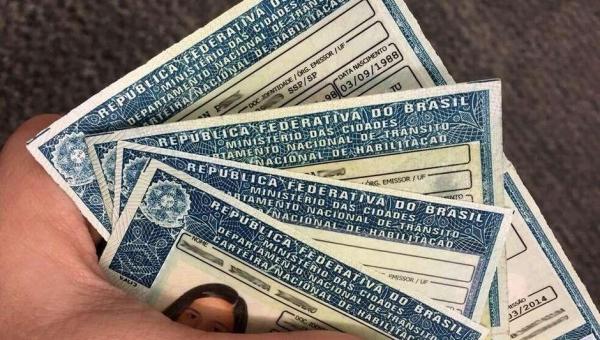 Câmara aprova texto que aumenta limite de pontos da CNH