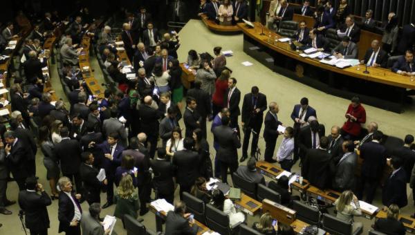 Câmara rejeita todos destaques e aprova reforma da Previdência