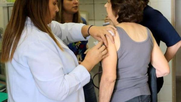 Campanha contra gripe será antecipada no país após suspeitas de coronavírus