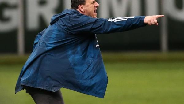 Ceni celebra disputa pelo título e dedica vitória ao torcedor do Flamengo: 