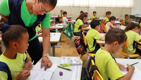 CNM esclarece aplicação do reajuste do piso dos professores de 2020