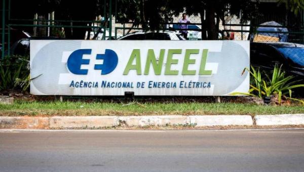 Cobrança extra na conta de luz terá redução após alta em agosto e setembro, anuncia Aneel