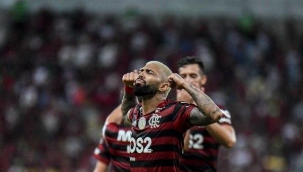 Com golaço de Gabigol, Flamengo vence Santos e leva primeiro turno