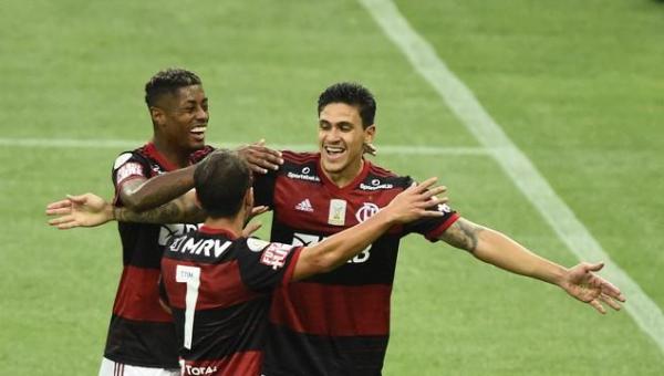 Com mais um gol de Pedro, Flamengo vence o Athletico-PR no Maracanã