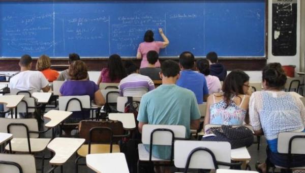 Concurso para professor universitário oferta salários de até R$ 9,9 mil no sul do Tocantins 