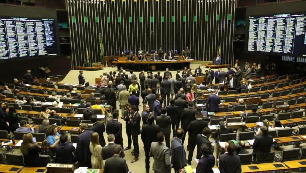 Congresso aprova MP que cria o programa Médicos pelo Brasil