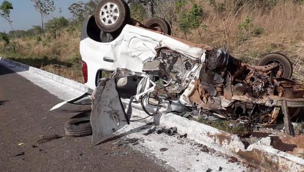 Corpo de Bombeiros presta atendimento em acidentes na BR-153 envolvendo veículos pesados e leves