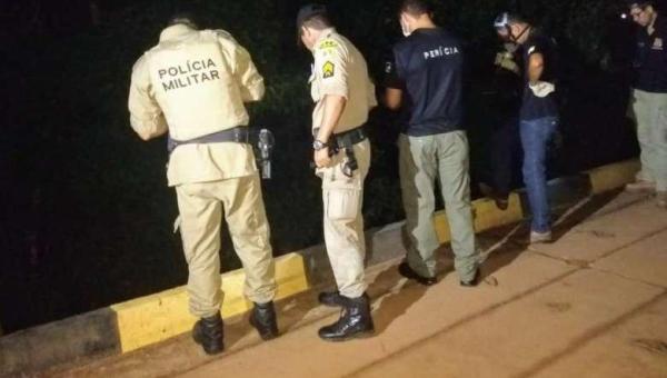 Corpo de mulher é encontrado por trabalhador debaixo de uma ponte