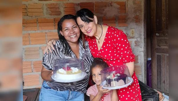 A ananaense Maria Eliete Nunes celebra aniversário nesta terça-feira, 28.