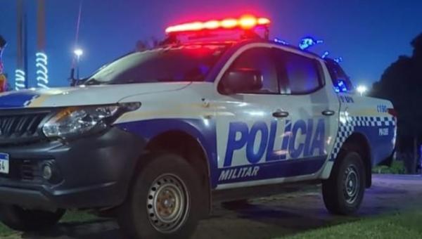 Adolescente é encontrado morto dentro de carro após sair para jogar futebol com amigos

