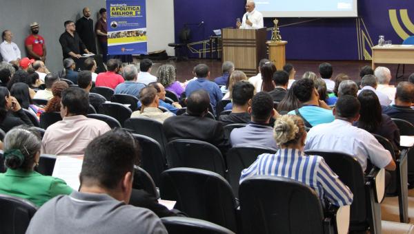 Aleto sedia encerramento do seminário “A Política Melhor”