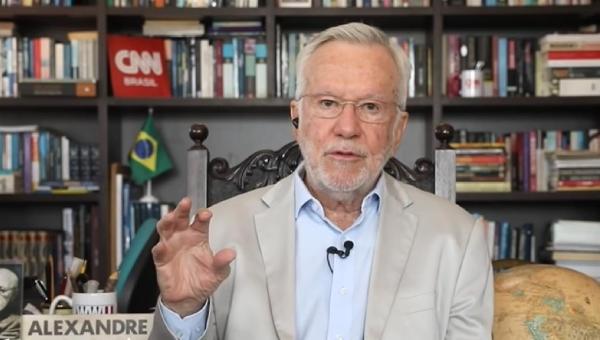 Alexandre Garcia, jornalista bolsonarista, é investigado por espalhar fakenews sobre ciclone no Rio Grande do Sul 