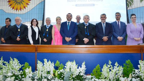 Amélio Cayres prestigia posse do novo presidente do Tribunal de Contas do Estado