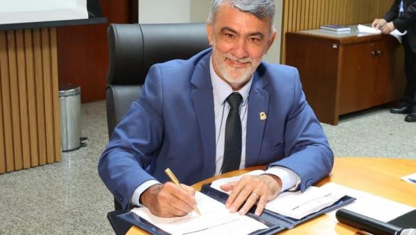 Amélio imprime marca da gestão compartilhada e pautada em melhorias