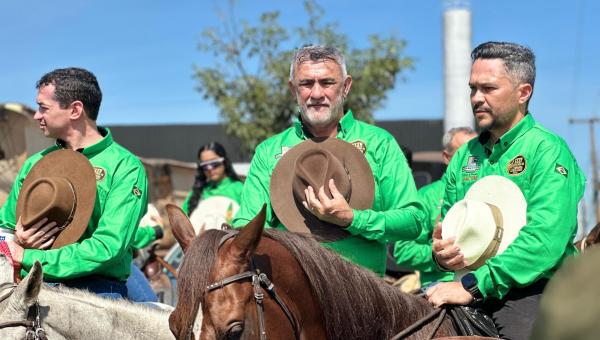 Amélio participa da 35ª Cavalgada de Araguaína e destaca PL que cria Região Metropolitana