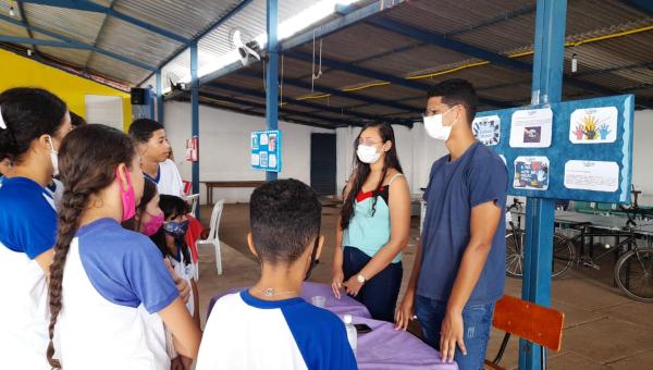 ANANÁS: Acadêmicos da Fabic participam da ação Programa Saúde na Escola