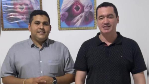 Ao lado de Ismael Brito, Deputado Alexandre Guimarães, informa à Babaçulândia que destinou mais de R$ 1,5 Milhão em emendas parlamentares para o município 
