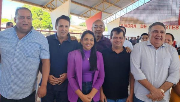 Ao lado de Laurez, deputada Vanda participa do aniversário de Talismã, entrega ambulância e reforça compromisso com o município