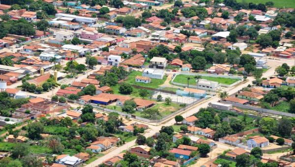 Após denúncia anônima, Polícia Civil abre investigação contra mãe por tentativa de feminicídio da filha de quatro anos em Combinado