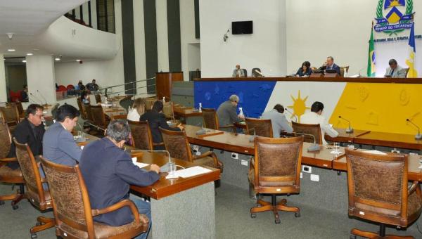Aprovada proposta que cria política de combate à violência doméstica contra mulheres