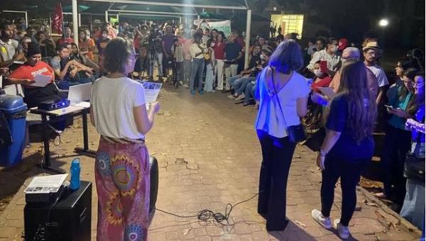 Ato em Palmas tem leitura de carta em defesa da democracia