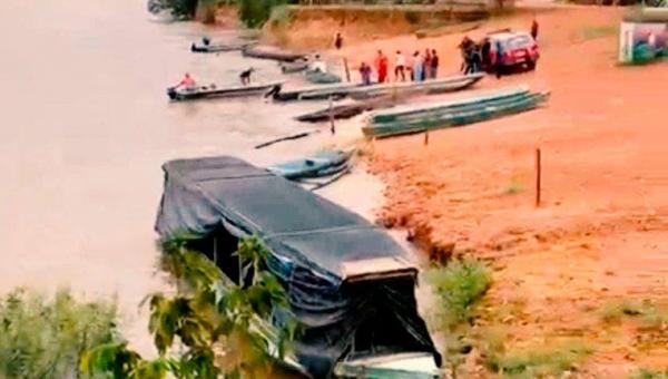 Barco Naufraga no Araguaia nesta segunda-feira com 13 pessoas 