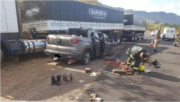 Batida entre picape e caminhão deixa um morto e três feridos na TO-010 em Lajeado