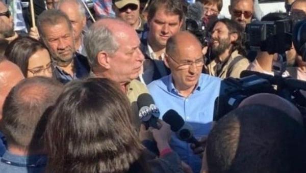 Bolsonarista tenta agredir Ciro Gomes no Rio Grande do Sul