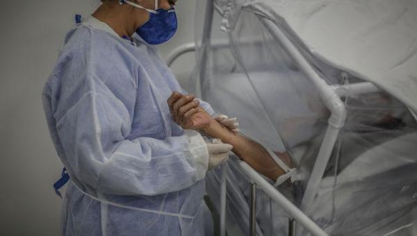 Brasil registra maior média móvel de mortes por Covid-19 desde março