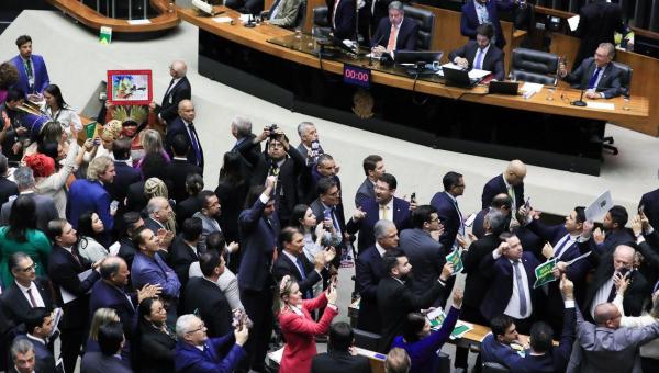 Câmara aprova marco temporal de demarcação de terras indígenas