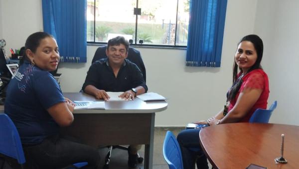 Câmara Municipal de Colmeia e Unitins firmam parceria para realização de atividades estudantis no município