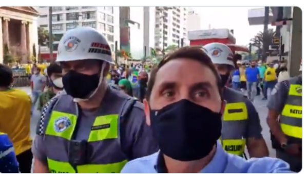 CAOS: Repórter da CNN é hostilizado por bolsonaristas na Paulista: ‘Estamos tristes’