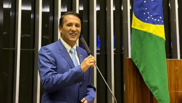 Carlos Gaguim tomou posse nesta quarta-feira, 1º, para seu terceiro mandato como Deputado Federal