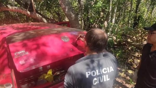 Carro de homem que matou namorada no Goiás é encontrado e periciado no Tocantins
