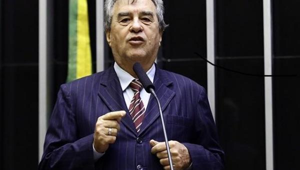 Célio Moura é contra cobrança de mensalidade por universidades pública