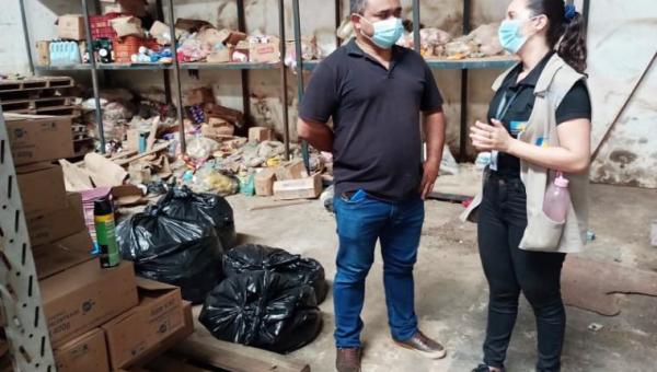 Central de abastecimento de supermercados é interditada em Augustinópolis.
