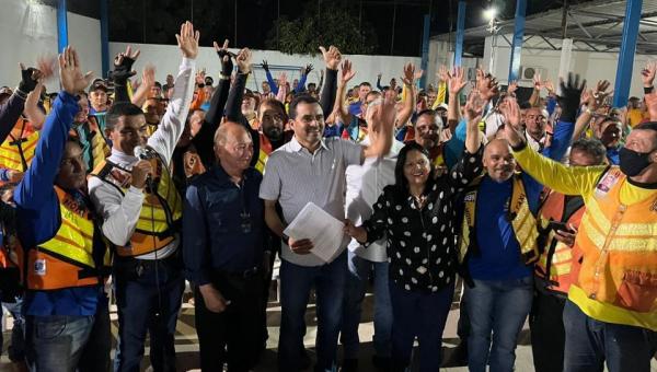 Com presença do Governador Wanderlei Barbosa, Lázaro e Valderez participam de reunião com mototaxistas em Araguaína