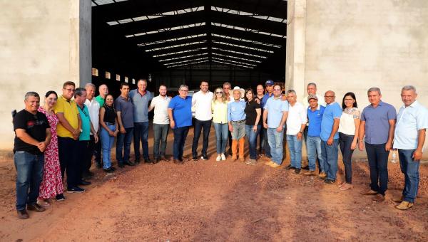 Com regularização fundiária, o Governo do Tocantins fomenta avicultura em Angico para gerar 200 empregos diretos